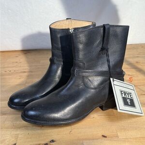 Frye Lindsay Plate Short Boots Frye Black Leather Boots Women’s 8.5
